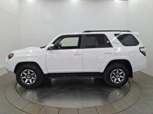 2024 Toyota 4Runner TRD Off Road