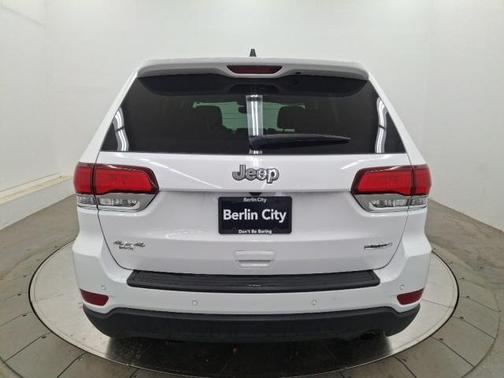 2020 Jeep Grand Cherokee Laredo