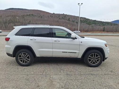 2020 Jeep Grand Cherokee Laredo