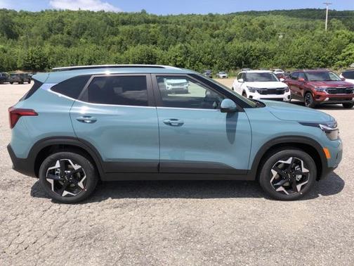 2025 Kia Seltos EX