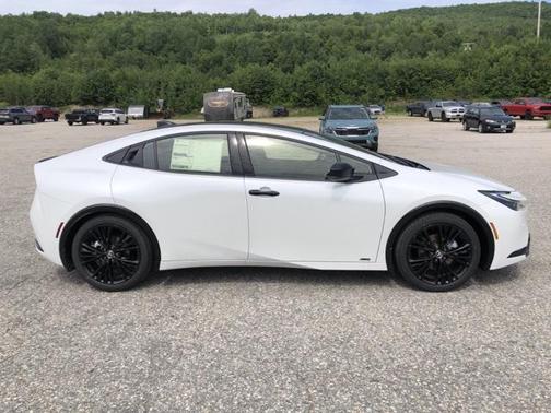 2025 Toyota Prius L