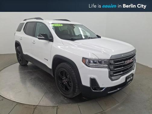 2023 GMC Acadia AWD AT4