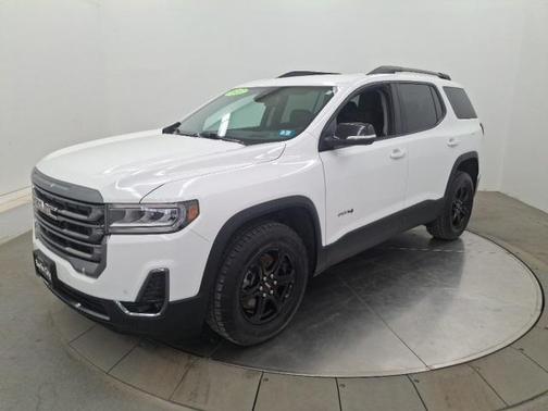 2023 GMC Acadia AWD AT4