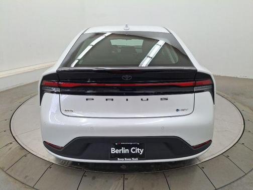 2023 Toyota Prius LE