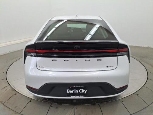 2023 Toyota Prius LE