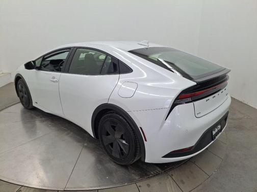 2023 Toyota Prius LE