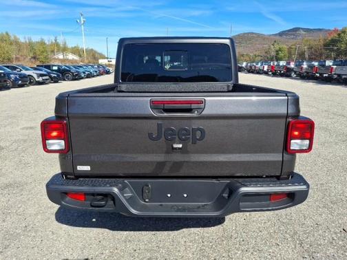 2025 Jeep Gladiator Sport S