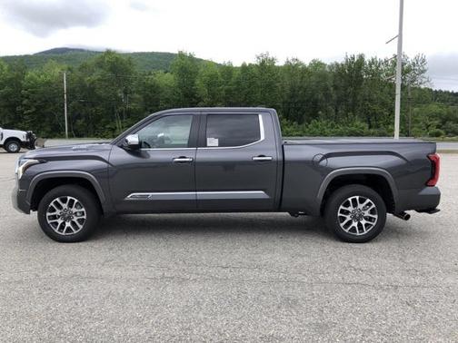 2025 Toyota Tundra Hybrid 1794 Edition
