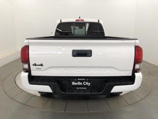 2022 Toyota Tacoma SR
