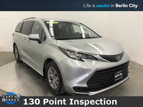 2023 Toyota Sienna LE