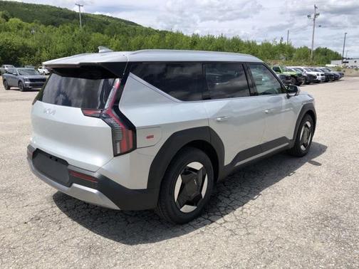 2026 Kia EV9 Land