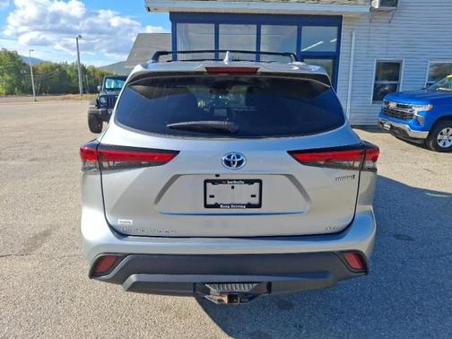2023 Toyota Highlander Hybrid XLE