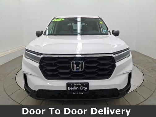 2023 Honda Pilot AWD LX