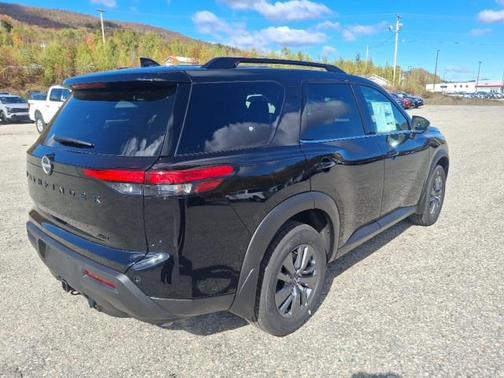 2025 Nissan Pathfinder SV 4WD