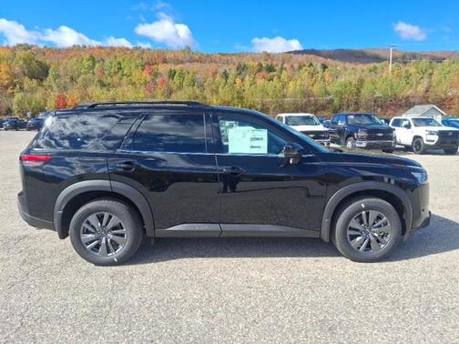 2025 Nissan Pathfinder SV 4WD