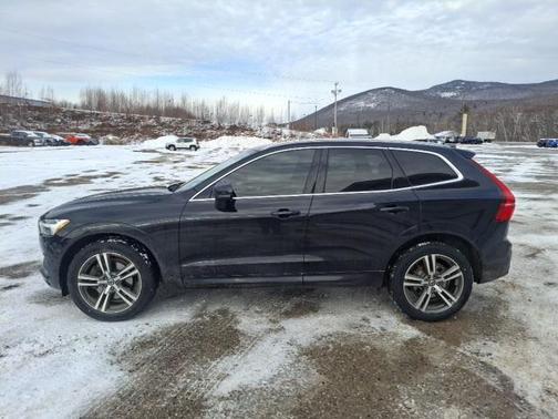 2021 Volvo XC60 T6 Momentum