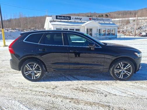 2021 Volvo XC60 T6 Momentum