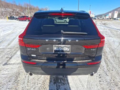 2021 Volvo XC60 T6 Momentum