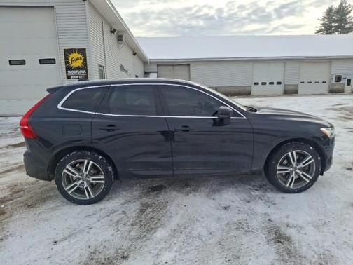 2021 Volvo XC60 T6 Momentum