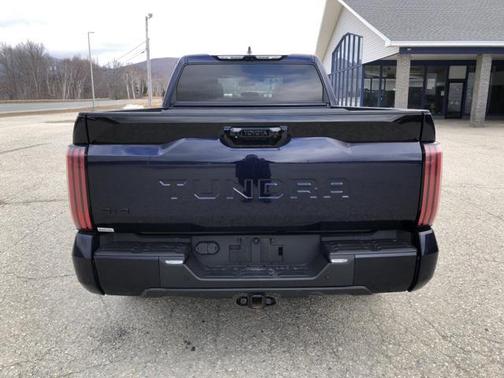 2023 Toyota Tundra Hybrid Platinum