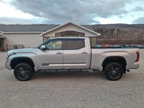 2022 Toyota Tundra Platinum