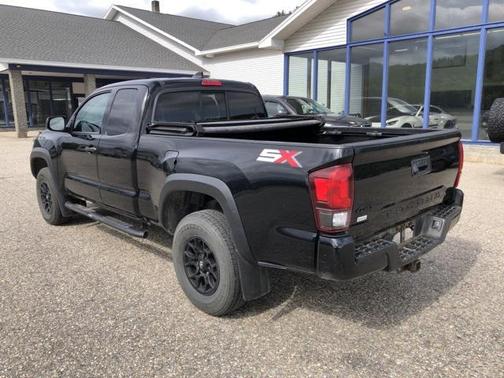 2022 Toyota Tacoma SR