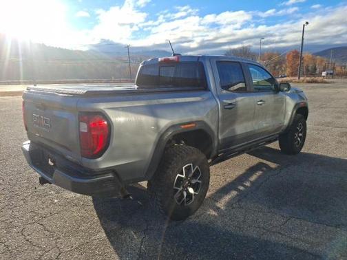 2024 GMC Canyon AT4X