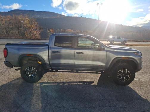 2024 GMC Canyon AT4X