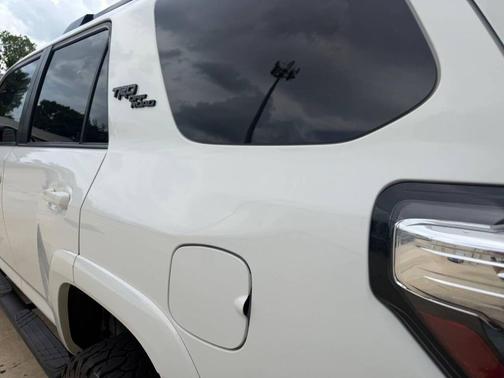 Super White 2019 Toyota 4Runner TRD Off Road