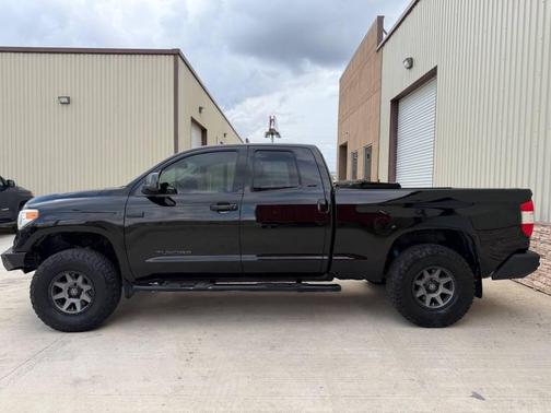 2014 Toyota Tundra SR5