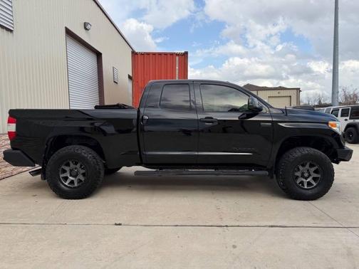 2014 Toyota Tundra SR5