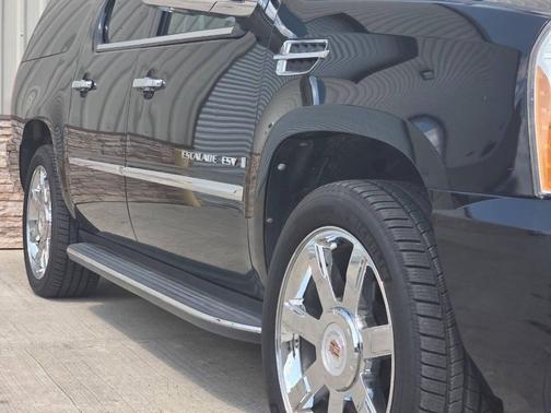2009 Cadillac Escalade ESV Standard