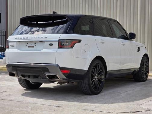 Yulong White Metallic 2019 Land Rover Range Rover Sport HSE