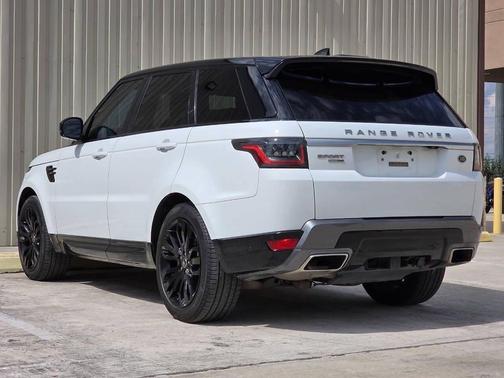 Yulong White Metallic 2019 Land Rover Range Rover Sport HSE