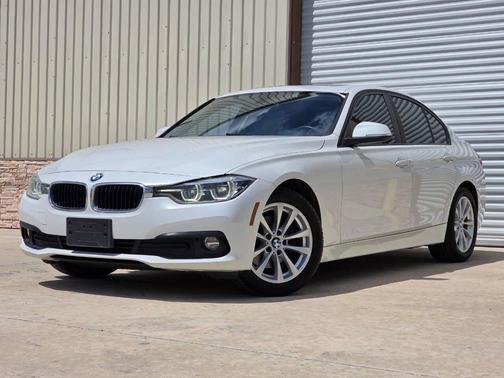 Alpine White 2018 BMW 320 i