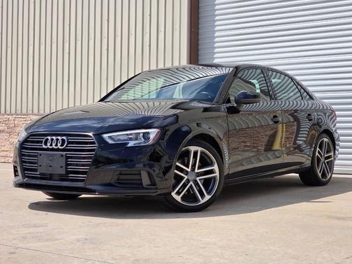 Mythos Black Metallic 2019 Audi A3 Premium