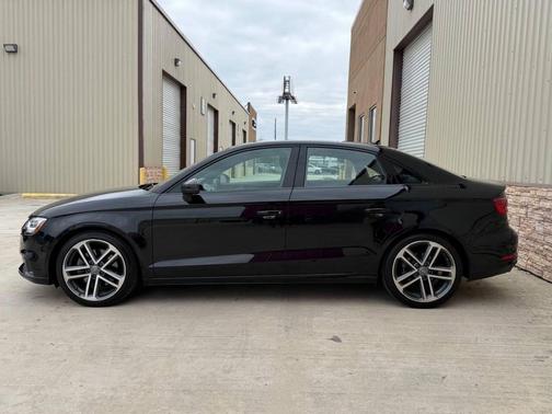 Mythos Black Metallic 2019 Audi A3 Premium