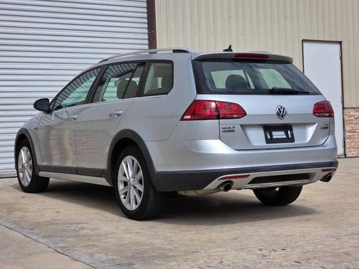 2017 Volkswagen Golf Alltrack TSI SE
