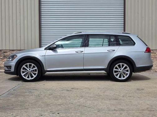 2017 Volkswagen Golf Alltrack TSI SE