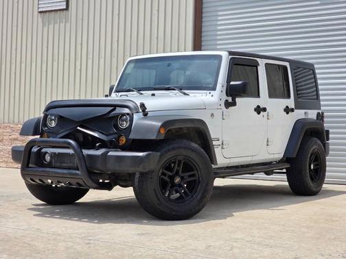 Bright White Clearcoat 2016 Jeep Wrangler Unlimited Sport