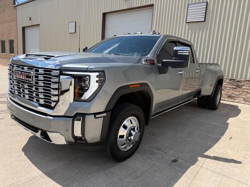 Sterling Metallic 2025 GMC Sierra 3500 Denali