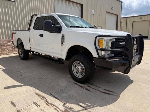 Oxford White 2017 Ford F-250 XL