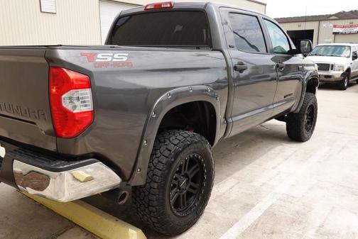 2017 Toyota Tundra SR5
