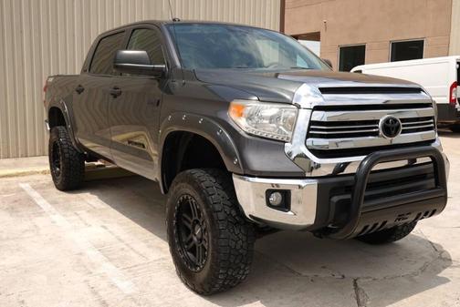 2017 Toyota Tundra SR5