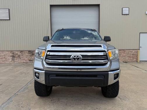 Silver Sky Metallic 2017 Toyota Tundra SR5