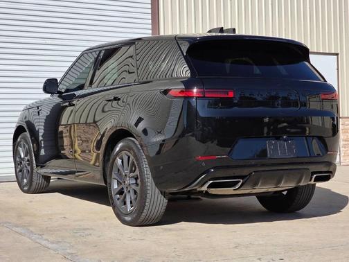2024 Land Rover Range Rover Sport SE