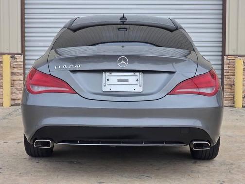 Mountain Gray Metallic 2014 Mercedes-Benz CLA-Class Base