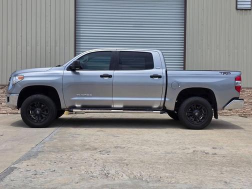 Silver Sky Metallic 2018 Toyota Tundra SR5