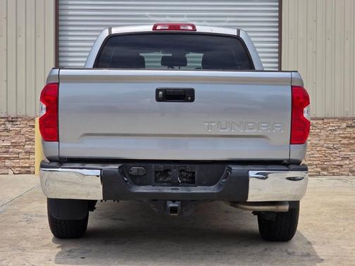 Silver Sky Metallic 2018 Toyota Tundra SR5