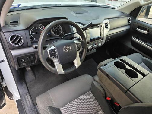 Super White 2015 Toyota Tundra SR5
